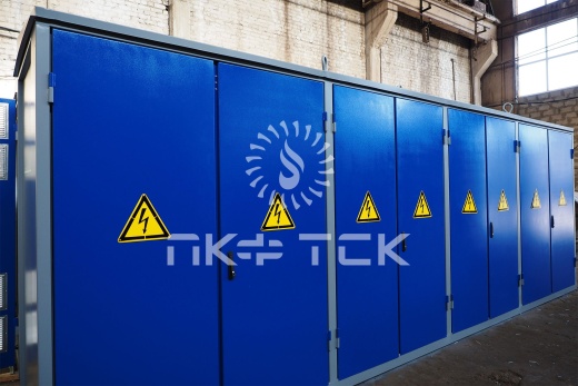 В металлическом корпусе (КТП киоскового типа)